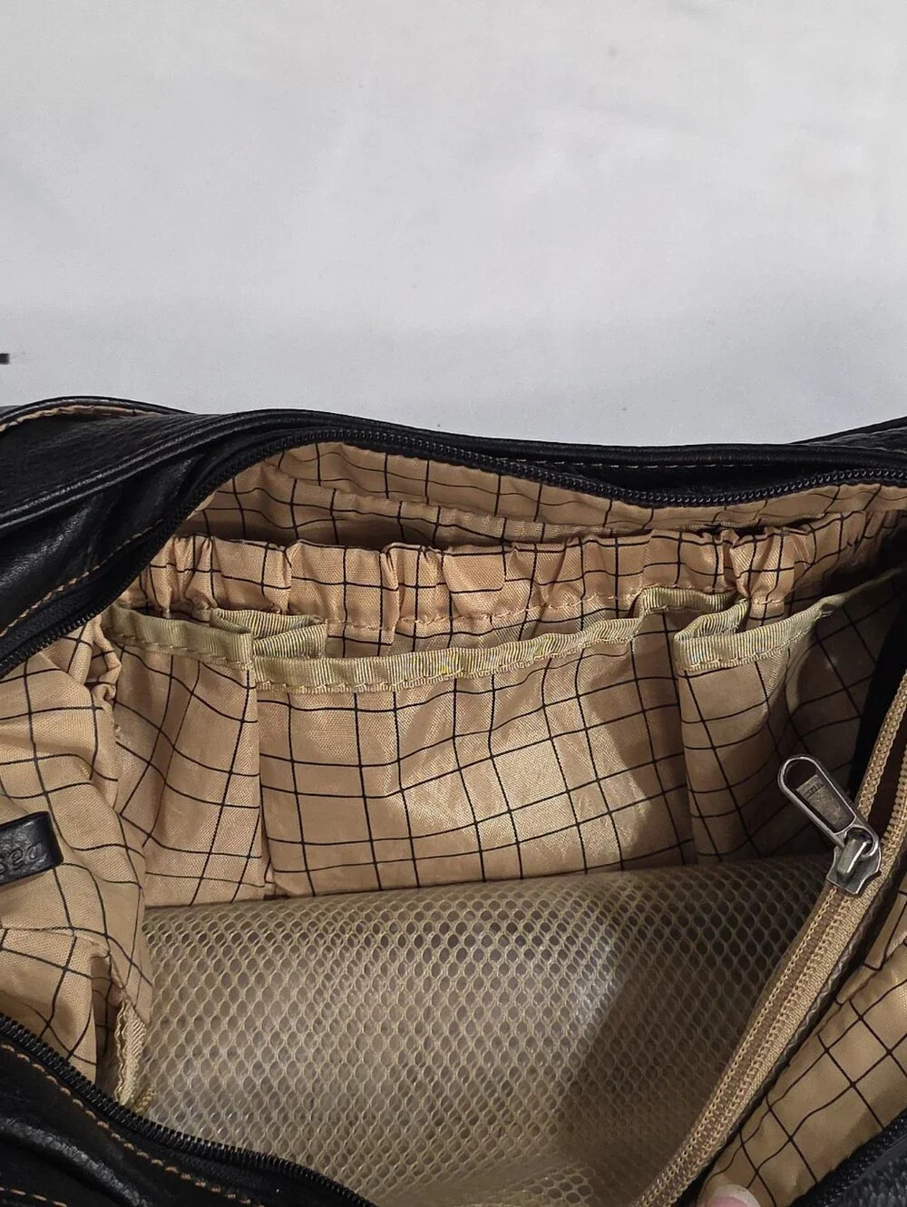 Chelsea & Scott Black Pebbled Thick Leather Multi-Pocket Shoulder Bag